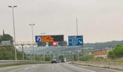 Erlaubt sind nur genehmigte notwendige Fahrten<br />(excepte Mobilitat essencial)
