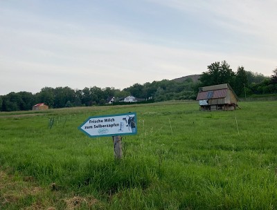 02890446-126E-441F-BF2C-D2FB07AB15C3.jpeg (176.62 KiB) 1686 mal betrachtet Für ganz Mutige ;-)