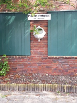 Pinkeln verboten 01.jpg