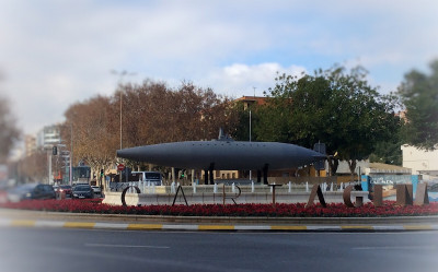 In Cartagena findet man in einem Kreisverkehr die Nachbildung <br />des U-Boots Peral; erbaut 1888 von dem aus Cartagena stammenden <br />Ingenieur Isaak Peral