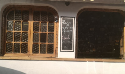 Keine Deckel oder Kreditkarten -<br />diese Bar nimmt nur noch Bargeld entgegen
