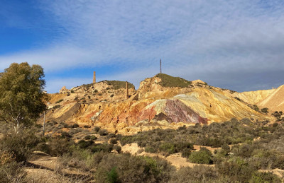 9EDD1827-AE83-4E6C-A873-B2486024CDC3.jpeg (169.42 KiB) 4776 mal betrachtet Je nach Sonneneinstrahlung schimmert die Gegend in <br />mehr oder weniger intensiven Farben