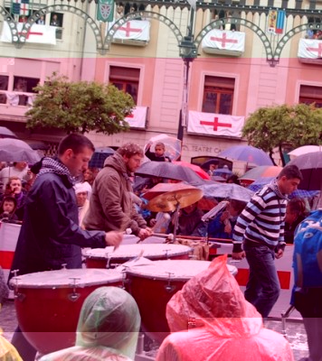 Pauken.JPG (187.04 KiB) 5036 mal betrachtet Pauken