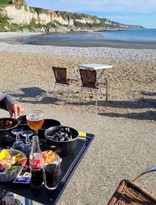 Essen mit Meerblick.jpg