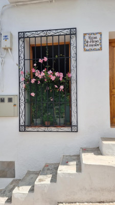 26 d 20230628_164135.JPG (123.39 KiB) 7638 mal betrachtet vorbei an blumengeschmückten Eingängen