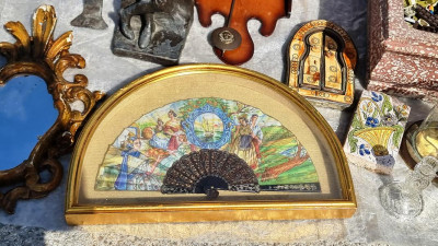 K800_Alter Fächer im Rahmen.JPG (166.75 KiB) 3989 mal betrachtet genauso wie dieser staubgeschützte Fächer