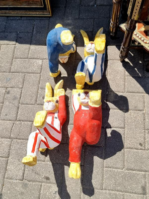 K800_sportliche Osterhasen.JPG (124.12 KiB) 4911 mal betrachtet und ebenfalls bunten Osterhasen