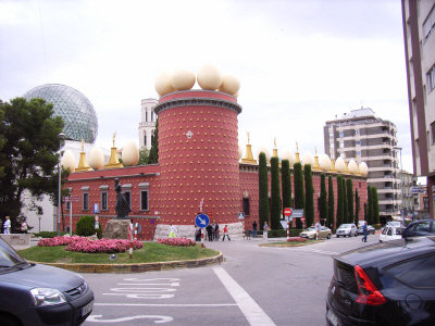 Dalí-Museum Figueres.JPG