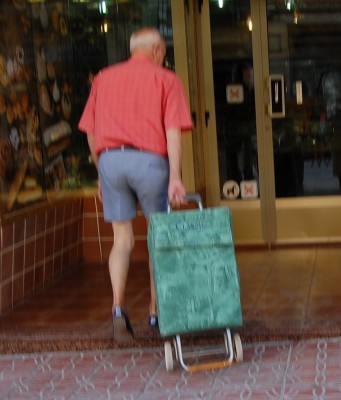 Herren der Schöpfung.JPG (521.88 KiB) 2431 mal betrachtet Selbst den Herren der Schöpfung ist es nicht peinlich....