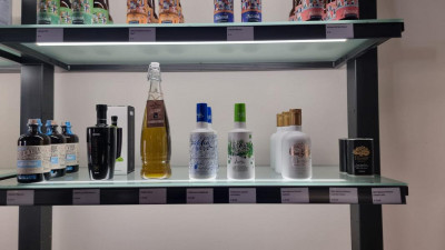 Olivenöl in exquisiten Gefäßen