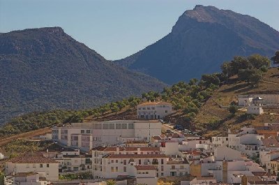 Prado del Rey und im Hintergrund die Sierra del Pinar mit dem Torreón der höchste Berg von Cádiz 1654 m