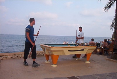 Poolbillard.jpg (88.52 KiB) 3231 mal betrachtet Algas, 2002