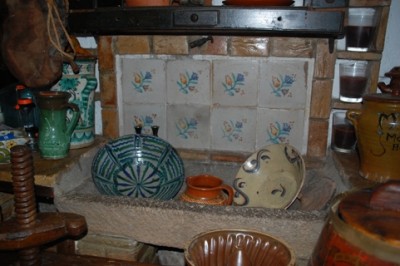 Küch3.JPG (130.67 KiB) 4050 mal betrachtet dekorierter Steintrog