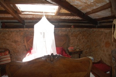 &quot;Himmelbett&quot; mit Wiege