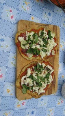 gegrillte Pizza 006 [640x480].JPG