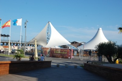 Oktoberfest.JPG (121 KiB) 3374 mal betrachtet Oktoberfestzelt im Hafen von Alicante