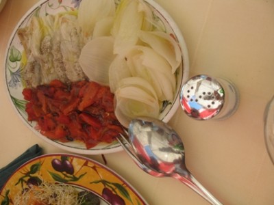 8 Espencat 8.6.07 251.jpg (67.5 KiB) 4194 mal betrachtet Espencat (Paprika, Auberginen und Zwiebeln vom Holzkohlegrill),