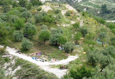 Private Müllkippe eines Bauern auf dem Campo