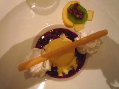 heiße Kirschen mit Eis