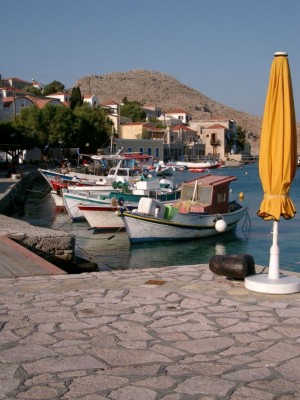 Halki_August_2006 018.jpg (213.47 KiB) 2108 mal betrachtet Impressionen am Hafen