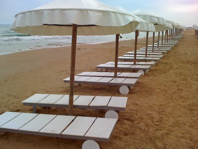 campo6.jpg (109.44 KiB) 1552 mal betrachtet Liegen "de luxe" und keiner da!