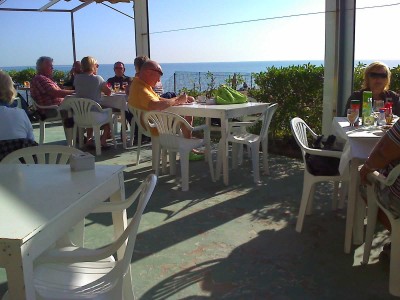 Paella mit Meerblick